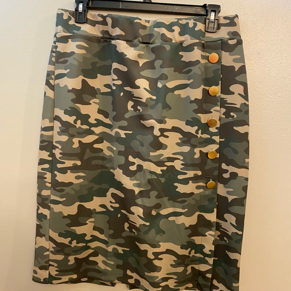 Camo skirt